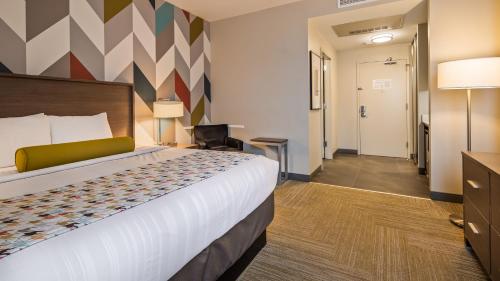 Imagen de la habitación del Hotel La Quinta Inn and Suites By Wyndham Tulsa Downtown/route 66. Foto 8