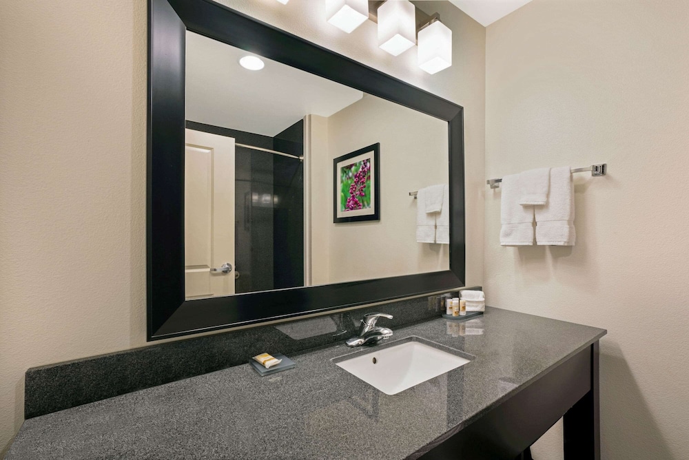 Imagen de la habitación del Hotel La Quinta Inn and Suites By Wyndham Tumwater - Olympia. Foto 10