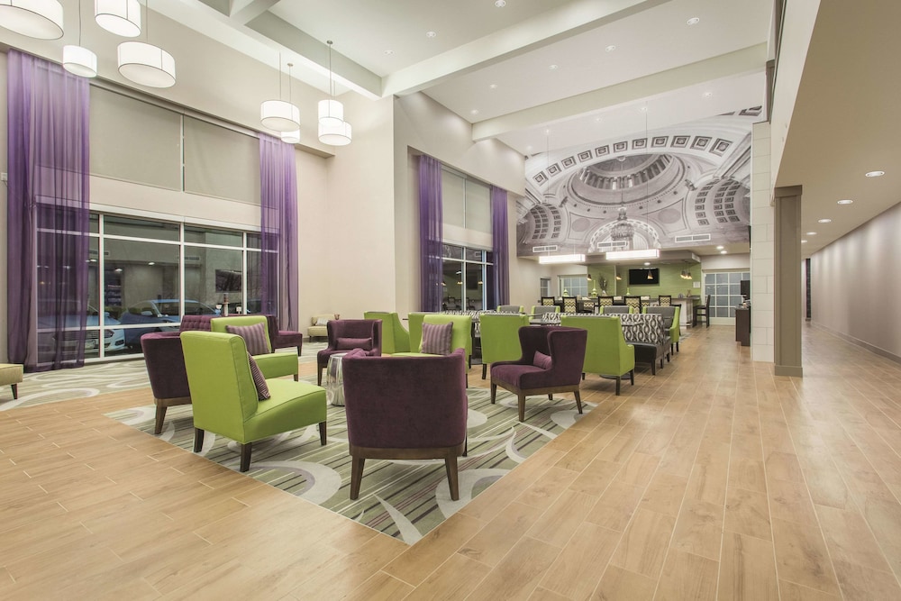 Imagen de los interiores del Hotel La Quinta Inn and Suites By Wyndham Tumwater - Olympia. Foto 16
