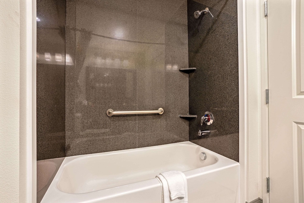 Imagen de la habitación del Hotel La Quinta Inn and Suites By Wyndham Tumwater - Olympia. Foto 14