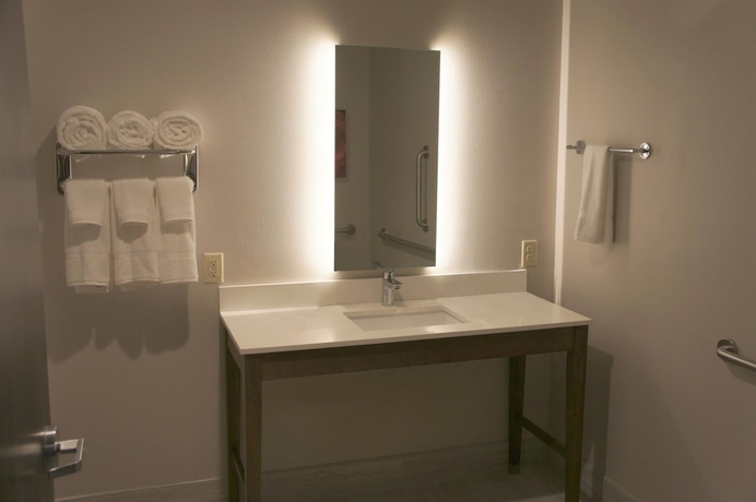 Imagen de la habitación del Hotel La Quinta Inn and Suites By Wyndham Tuscaloosa University. Foto 11