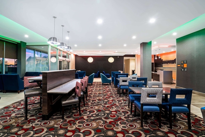 Imagen de los interiores del Hotel La Quinta Inn and Suites By Wyndham Tuscaloosa University. Foto 19