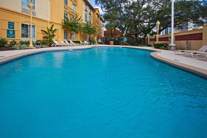 Imagen de la piscina del Hotel La Quinta Inn and Suites By Wyndham Usf (near Busch Gardens). Foto 15
