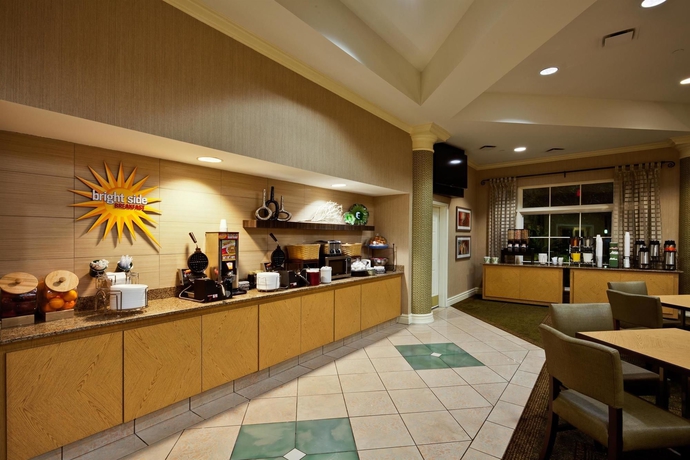 Imagen del bar/restaurante del Hotel La Quinta Inn and Suites By Wyndham Usf (near Busch Gardens). Foto 3