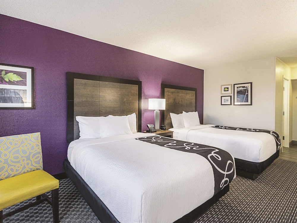 Imagen de la habitación del Hotel La Quinta Inn and Suites By Wyndham Virginia Beach. Foto 7