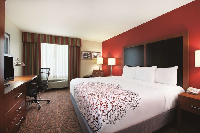 Imagen de la habitación del Hotel La Quinta Inn and Suites By Wyndham Williamsburg Historic Area. Foto 2