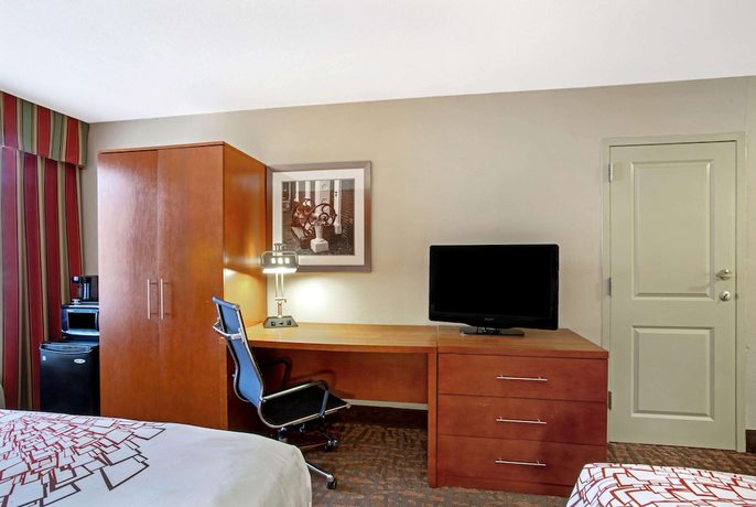 Imagen de la habitación del Hotel La Quinta Inn and Suites By Wyndham Williamsburg Historic Area. Foto 3