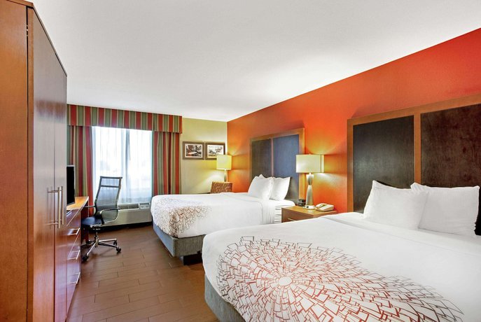 Imagen de la habitación del Hotel La Quinta Inn and Suites By Wyndham Williamsburg Historic Area. Foto 5