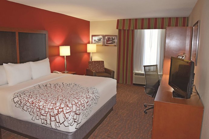 Imagen de la habitación del Hotel La Quinta Inn and Suites By Wyndham Williamsburg Historic Area. Foto 7