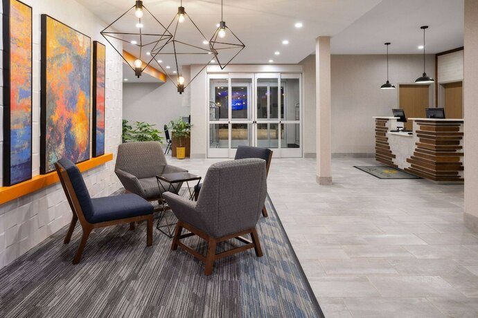 Imagen de los interiores del Hotel La Quinta Inn and Suites By Wyndham Williston/Burlington. Foto 20