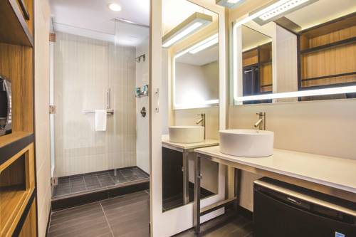 Imagen de la habitación del Hotel La Quinta Inn and Suites By Wyndham Winchester. Foto 12