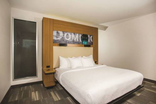 Imagen de la habitación del Hotel La Quinta Inn and Suites By Wyndham Winchester. Foto 14