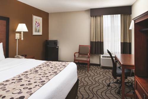 Imagen de la habitación del Hotel La Quinta Inn and Suites By Wyndham Wytheville. Foto 3