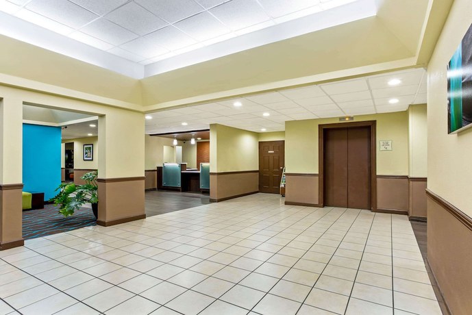 Imagen de los interiores del Hotel La Quinta Inn and Suites By Wyndham Wytheville. Foto 9