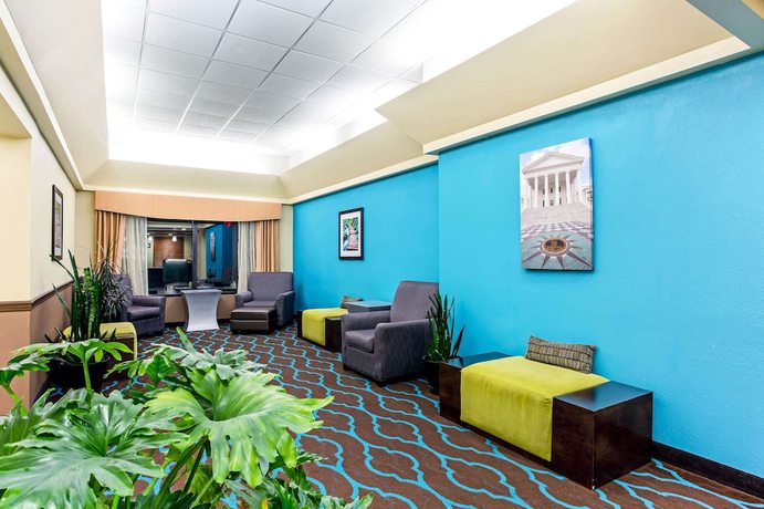 Imagen de los interiores del Hotel La Quinta Inn and Suites By Wyndham Wytheville. Foto 11