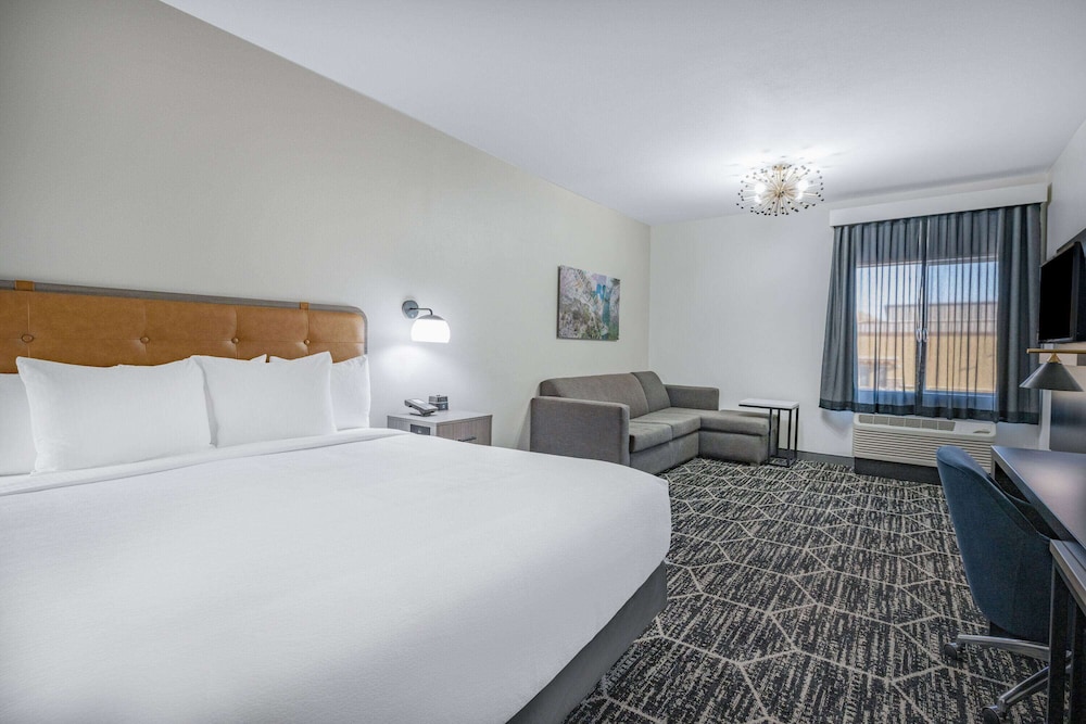 Imagen de la habitación del Hotel La Quinta Inn and Suites By Wyndham Yucaipa. Foto 1