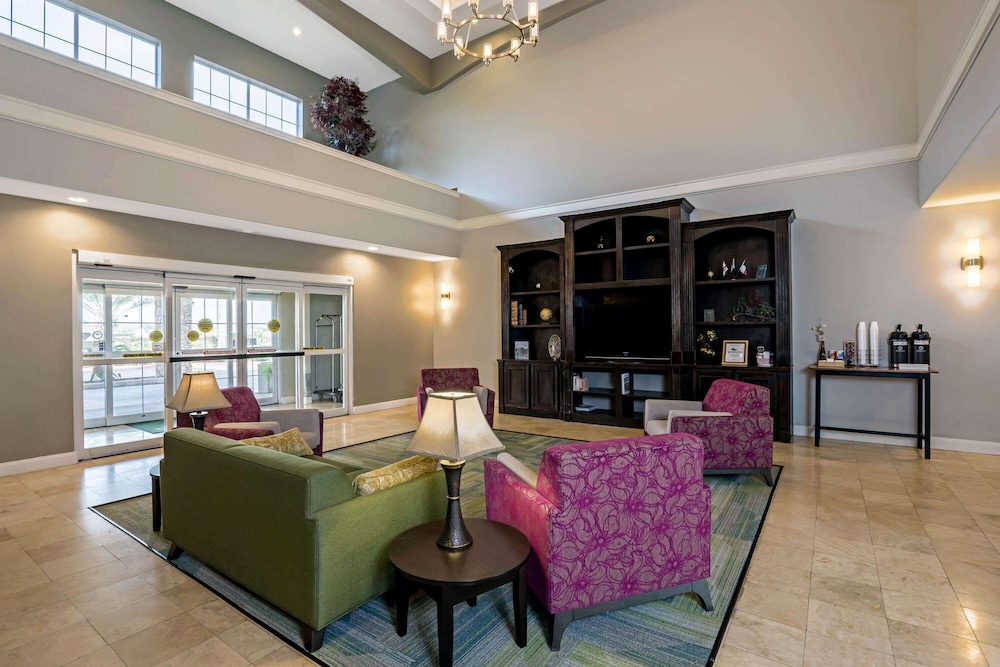 Imagen de los interiores del Hotel La Quinta Inn and Suites By Wyndham-brookshire-west Katy. Foto 19