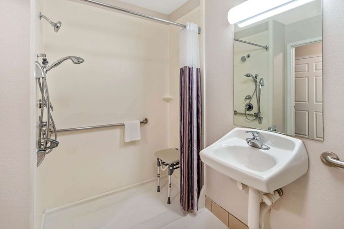 Imagen de la habitación del Hotel La Quinta Inn and Suites Fort Myers I-75. Foto 5