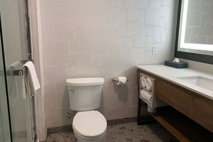 Imagen de la habitación del Hotel La Quinta Inn and Suites Santa Rosa Sonoma. Foto 4