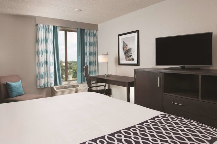 Imagen de la habitación del Hotel La Quinta Inn and Suites by Wyndham Atlanta Airport North. Foto 7