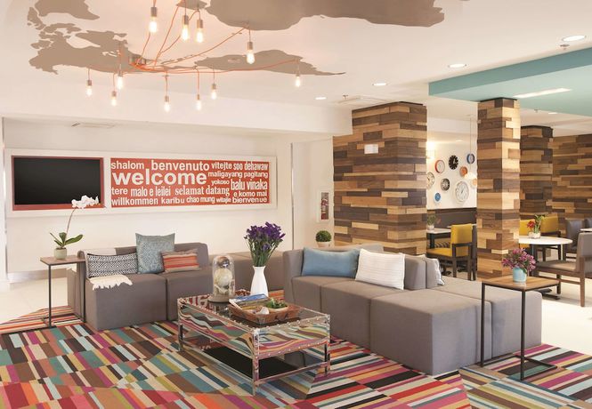 Imagen de los interiores del Hotel La Quinta Inn and Suites by Wyndham Atlanta Airport North. Foto 16