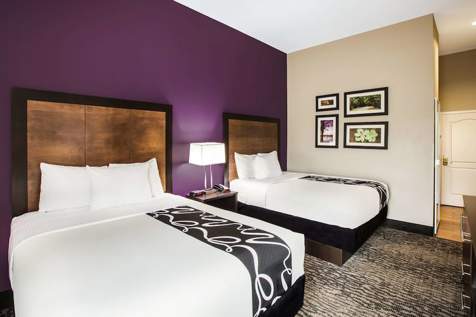 Imagen de la habitación del Hotel La Quinta Inn and Suites by Wyndham Baton Rouge Denham Springs. Foto 5