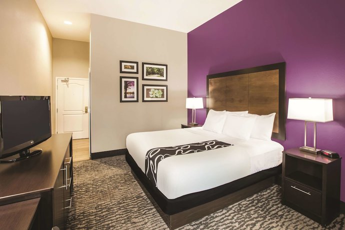Imagen de la habitación del Hotel La Quinta Inn and Suites by Wyndham Baton Rouge Denham Springs. Foto 6