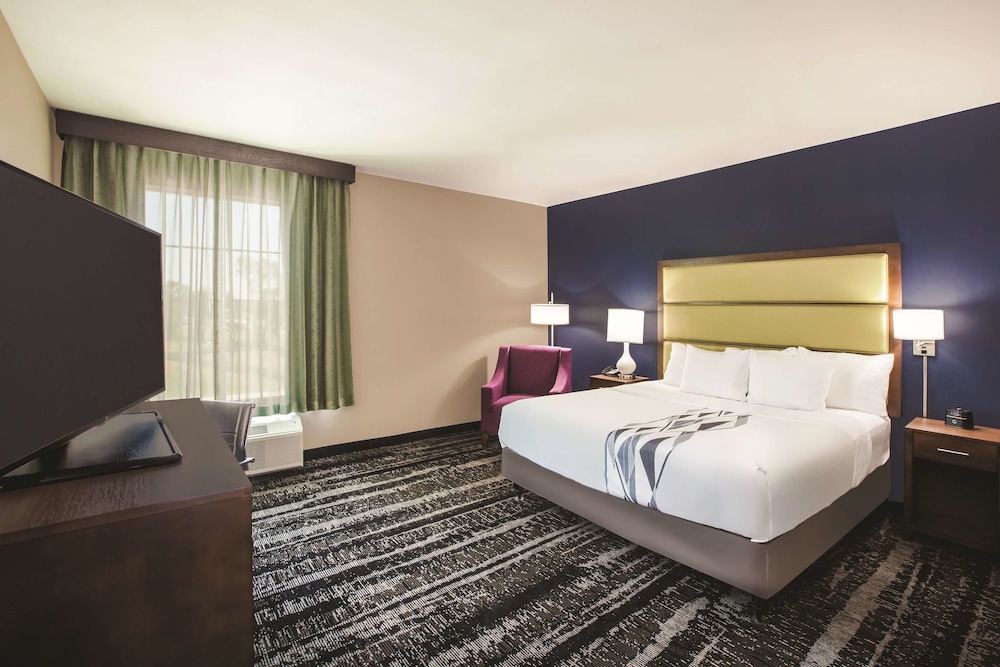 Imagen de la habitación del Hotel La Quinta Inn and Suites by Wyndham Baton Rouge - Port Allen. Foto 2