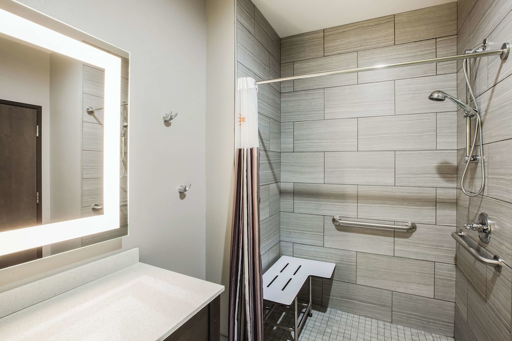 Imagen de la habitación del Hotel La Quinta Inn and Suites by Wyndham Baton Rouge - Port Allen. Foto 12