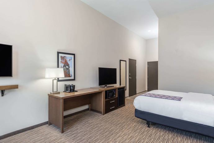 Imagen de la habitación del Hotel La Quinta Inn and Suites by Wyndham Bloomington. Foto 5