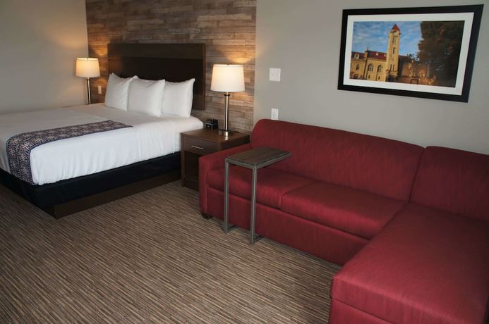 Imagen de la habitación del Hotel La Quinta Inn and Suites by Wyndham Bloomington. Foto 7
