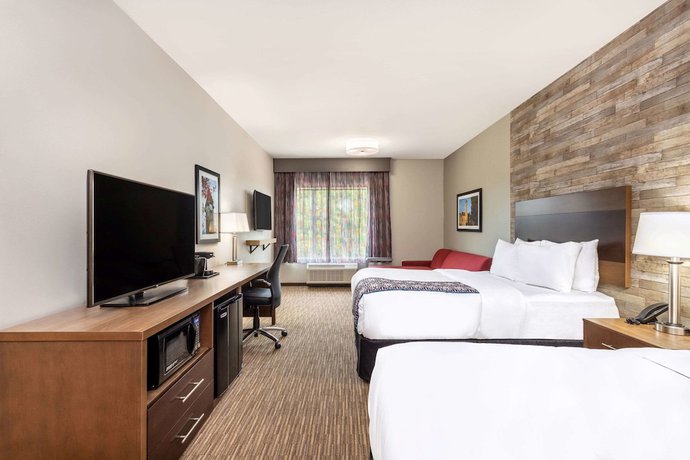 Imagen de la habitación del Hotel La Quinta Inn and Suites by Wyndham Bloomington. Foto 10
