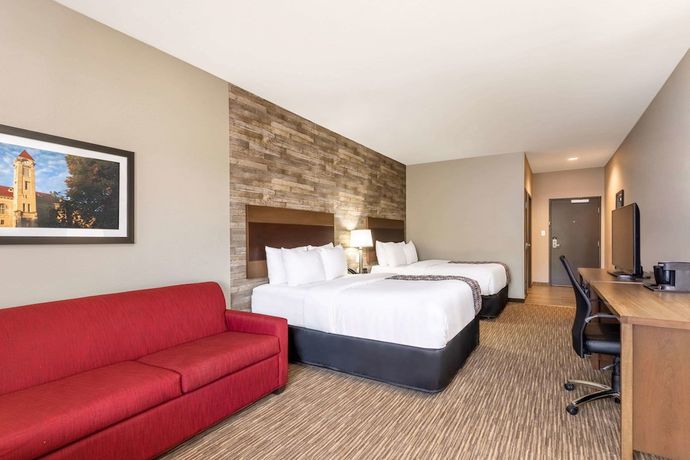 Imagen de la habitación del Hotel La Quinta Inn and Suites by Wyndham Bloomington. Foto 12
