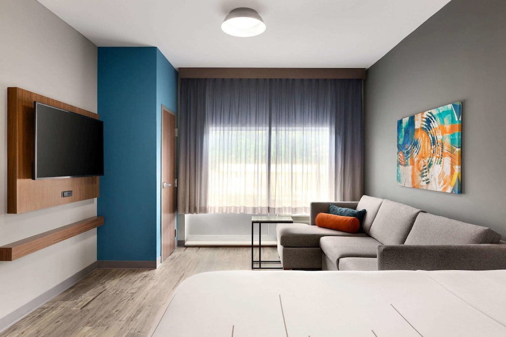 Imagen de la habitación del Hotel La Quinta Inn and Suites by Wyndham Brunswick/Golden Isles. Foto 9