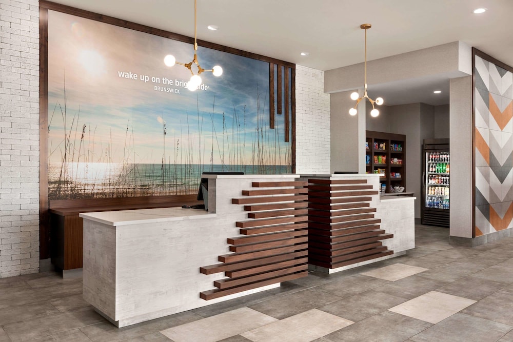 Imagen de los interiores del Hotel La Quinta Inn and Suites by Wyndham Brunswick/Golden Isles. Foto 12