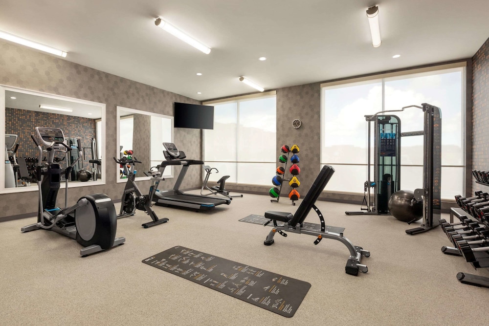 Imagen de los interiores del Hotel La Quinta Inn and Suites by Wyndham Brunswick/Golden Isles. Foto 13
