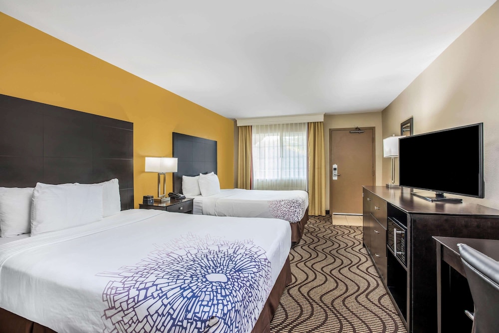 Imagen de la habitación del Hotel La Quinta Inn and Suites by Wyndham Carlsbad - Legoland Area. Foto 3