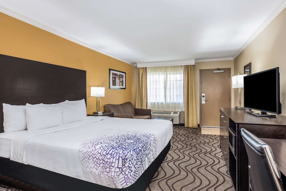 Imagen de la habitación del Hotel La Quinta Inn and Suites by Wyndham Carlsbad - Legoland Area. Foto 13