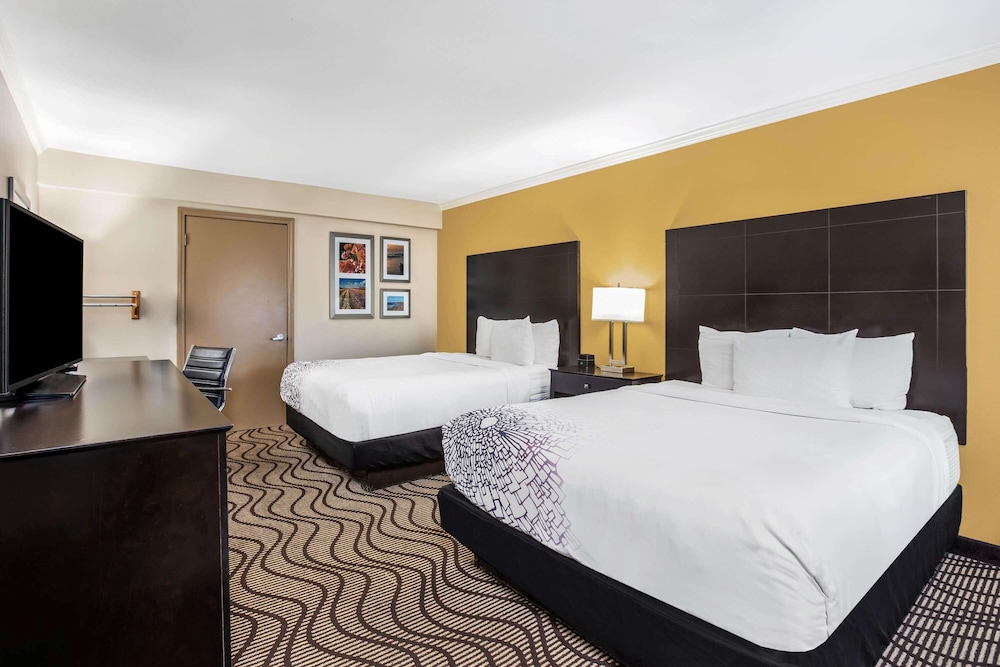 Imagen de la habitación del Hotel La Quinta Inn and Suites by Wyndham Carlsbad - Legoland Area. Foto 15