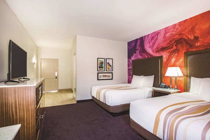 Imagen de la habitación del Hotel La Quinta Inn and Suites by Wyndham Chambersburg. Foto 8