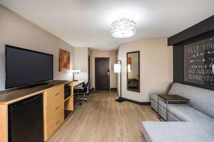 Imagen de la habitación del Hotel La Quinta Inn and Suites by Wyndham Chattanooga-Hamilton Place. Foto 4