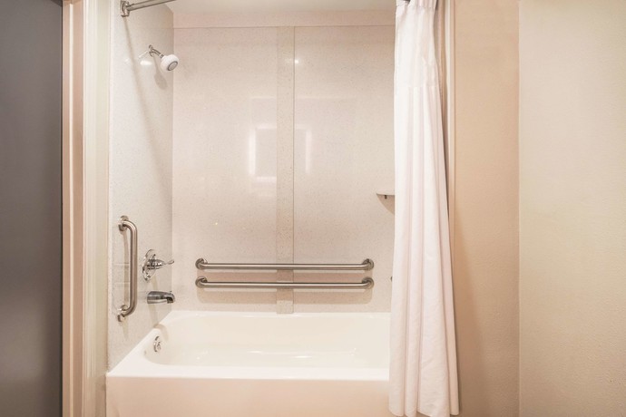 Imagen de la habitación del Hotel La Quinta Inn and Suites by Wyndham Chattanooga-Hamilton Place. Foto 9