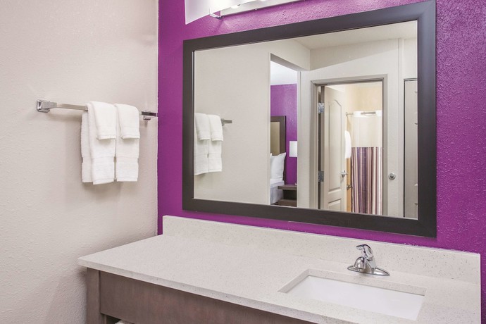 Imagen de la habitación del Hotel La Quinta Inn and Suites by Wyndham Effingham. Foto 12