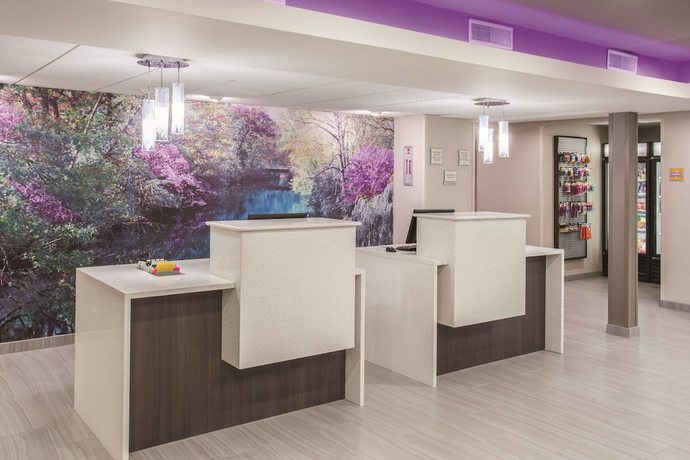 Imagen de los interiores del Hotel La Quinta Inn and Suites by Wyndham Effingham. Foto 20