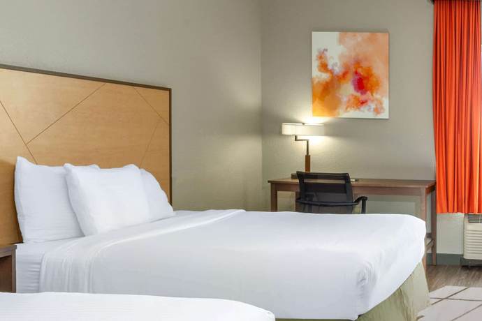 Imagen de la habitación del Hotel La Quinta Inn and Suites by Wyndham Ft. Pierce. Foto 13
