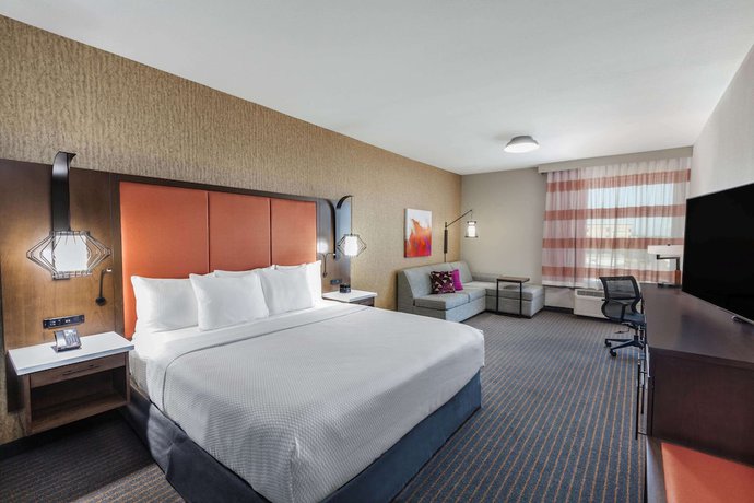 Imagen de la habitación del Hotel La Quinta Inn and Suites by Wyndham Houston East at Sheldon Rd. Foto 6