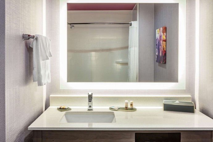 Imagen de la habitación del Hotel La Quinta Inn and Suites by Wyndham Houston East at Sheldon Rd. Foto 11