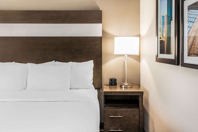 Imagen de la habitación del Hotel La Quinta Inn and Suites by Wyndham Houston Spring South. Foto 4