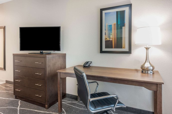Imagen de la habitación del Hotel La Quinta Inn and Suites by Wyndham Houston Spring South. Foto 8