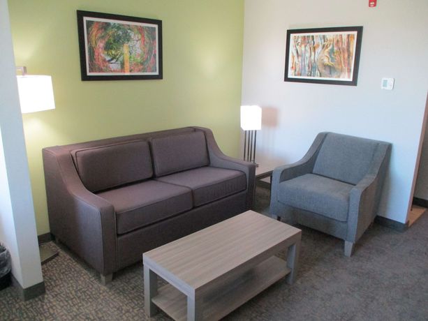 Imagen de la habitación del Hotel La Quinta Inn and Suites by Wyndham Jackson/Cape Girardeau. Foto 3